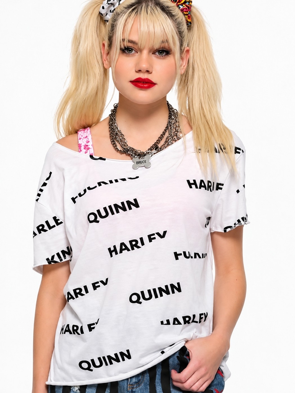 White Shirt with Black 'Harley Quinn' Repeat Graphic Small Birds Of Prey